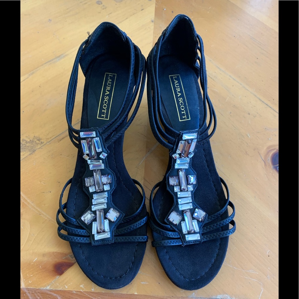 WOMENS LAURA SCOTT SHOES size 8